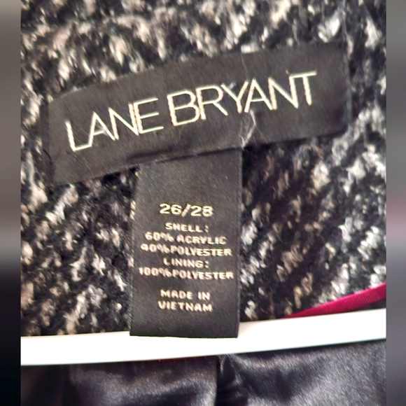 Lane Bryant trapeze cut, black and white swing coat. Sz 26/28 - Picture 6 of 6